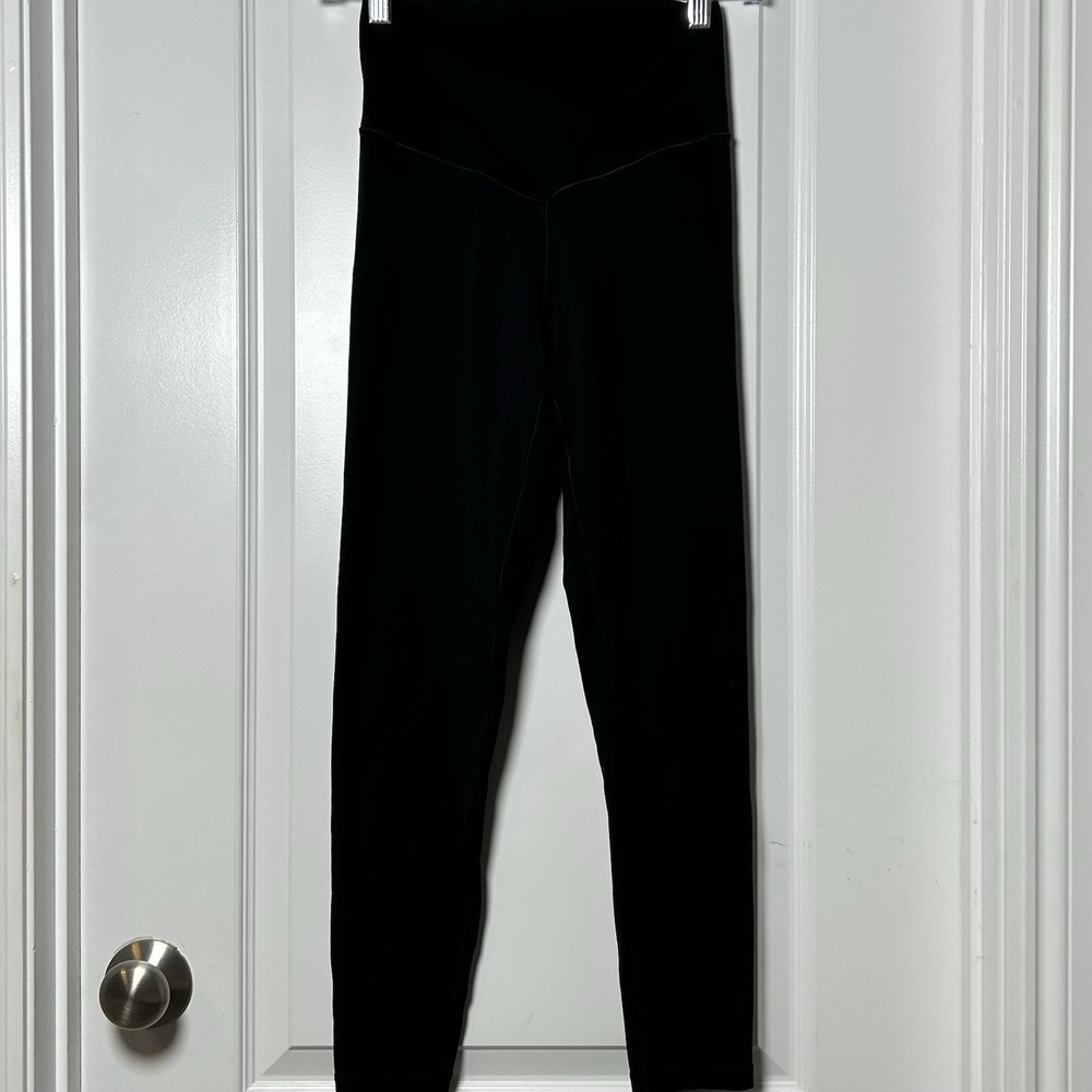 Offline by Aerie Black Real Me High Rise 7/8 Cropped Leggings Clean Girl Style